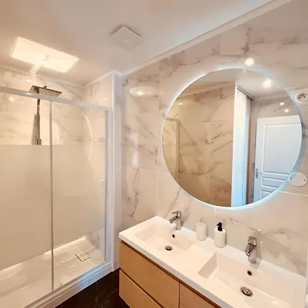 Le Blue Sight - Homy Apartment